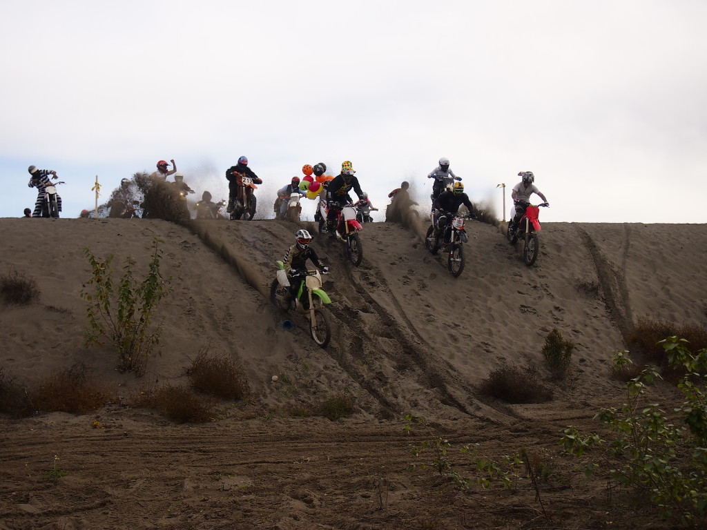 The first taking off at the 2015 High Noon Scramble