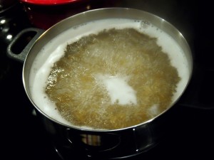 Boiling the noodles for cheese free macaroni and cheese