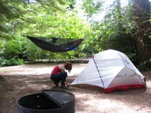 Setting up the campsite in Oregon